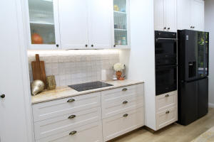 White ceramic butlers sink
